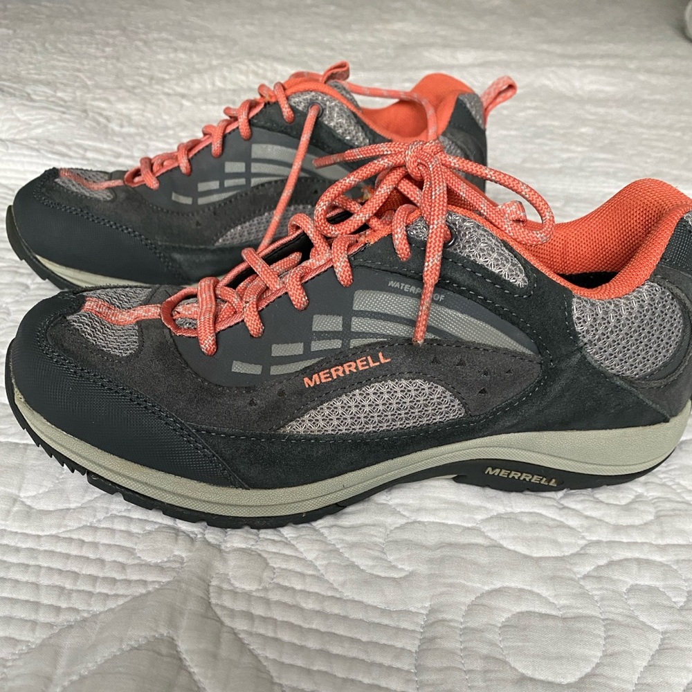 Merrell Granite Coral Air Cushion water proof hiking shoes, size 8,5.